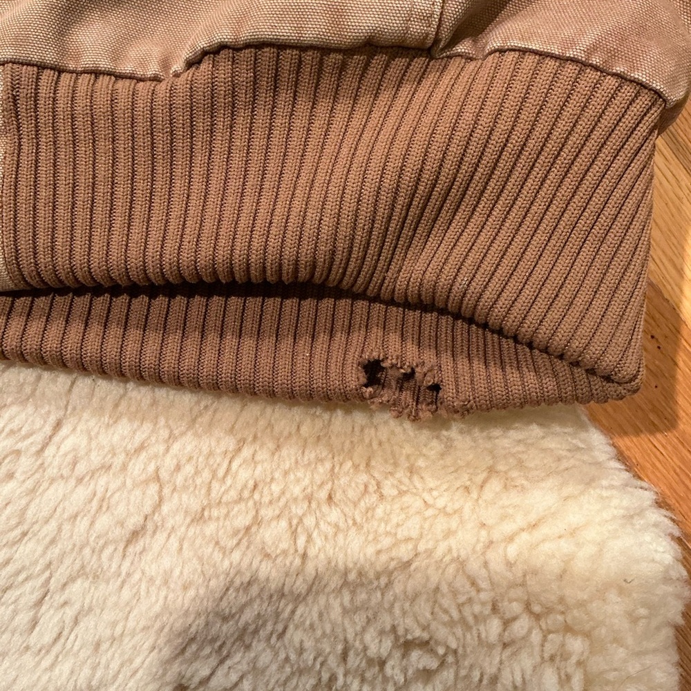 Vintage distressed tan hooded Carhartt jacket - Picture 8 of 12